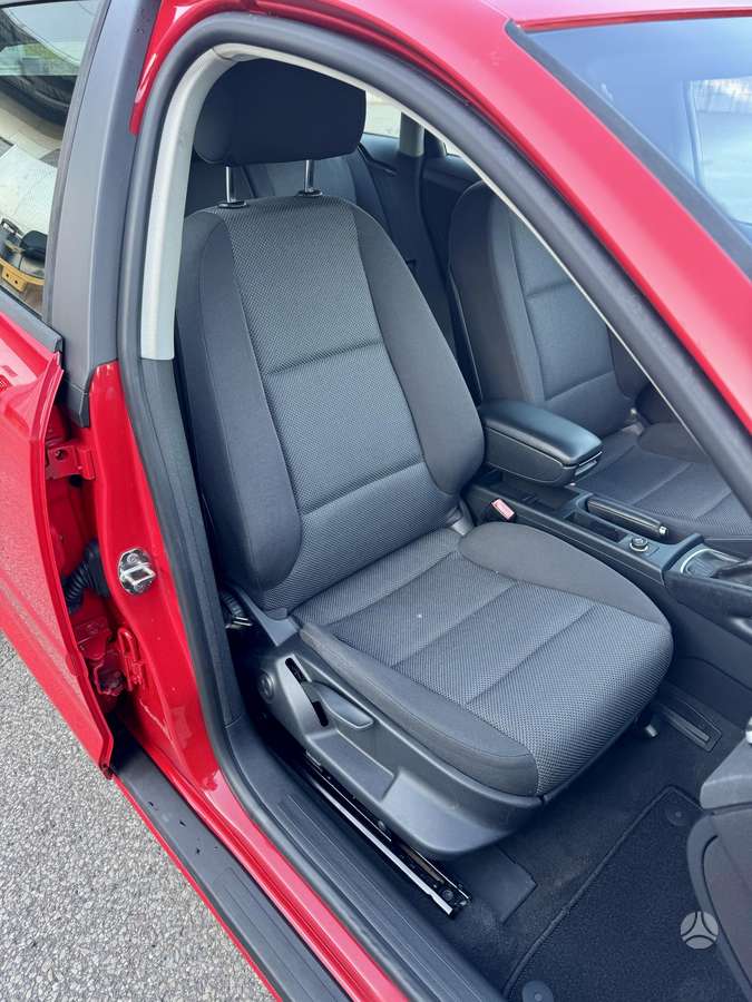 Audi A3, 1.6 l., hatchback