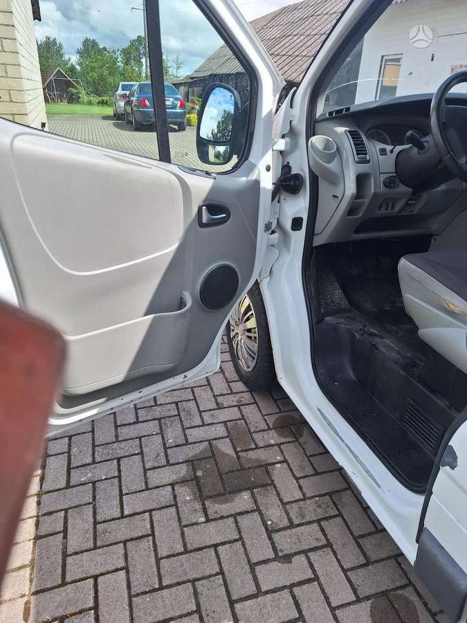 Opel Vivaro, 2.0 l., Минивэн