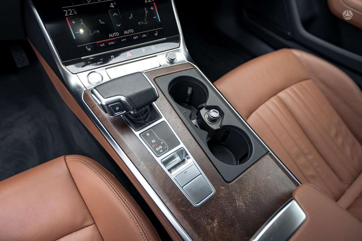 Audi A6, 3.0 l., Седан