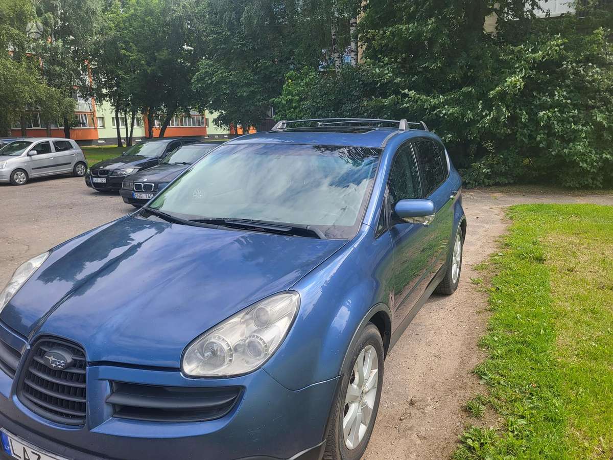Subaru Tribeca - 1