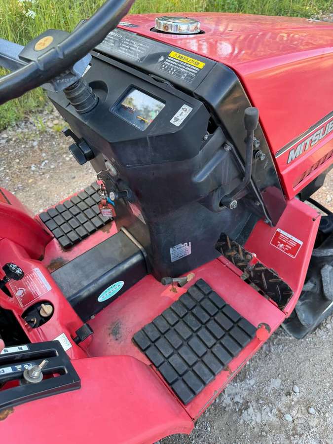 Mitsubishi MT155, tractors