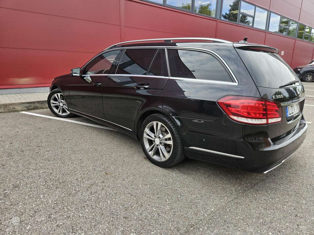 Mercedes-Benz E300, 3.0 l., Универсал