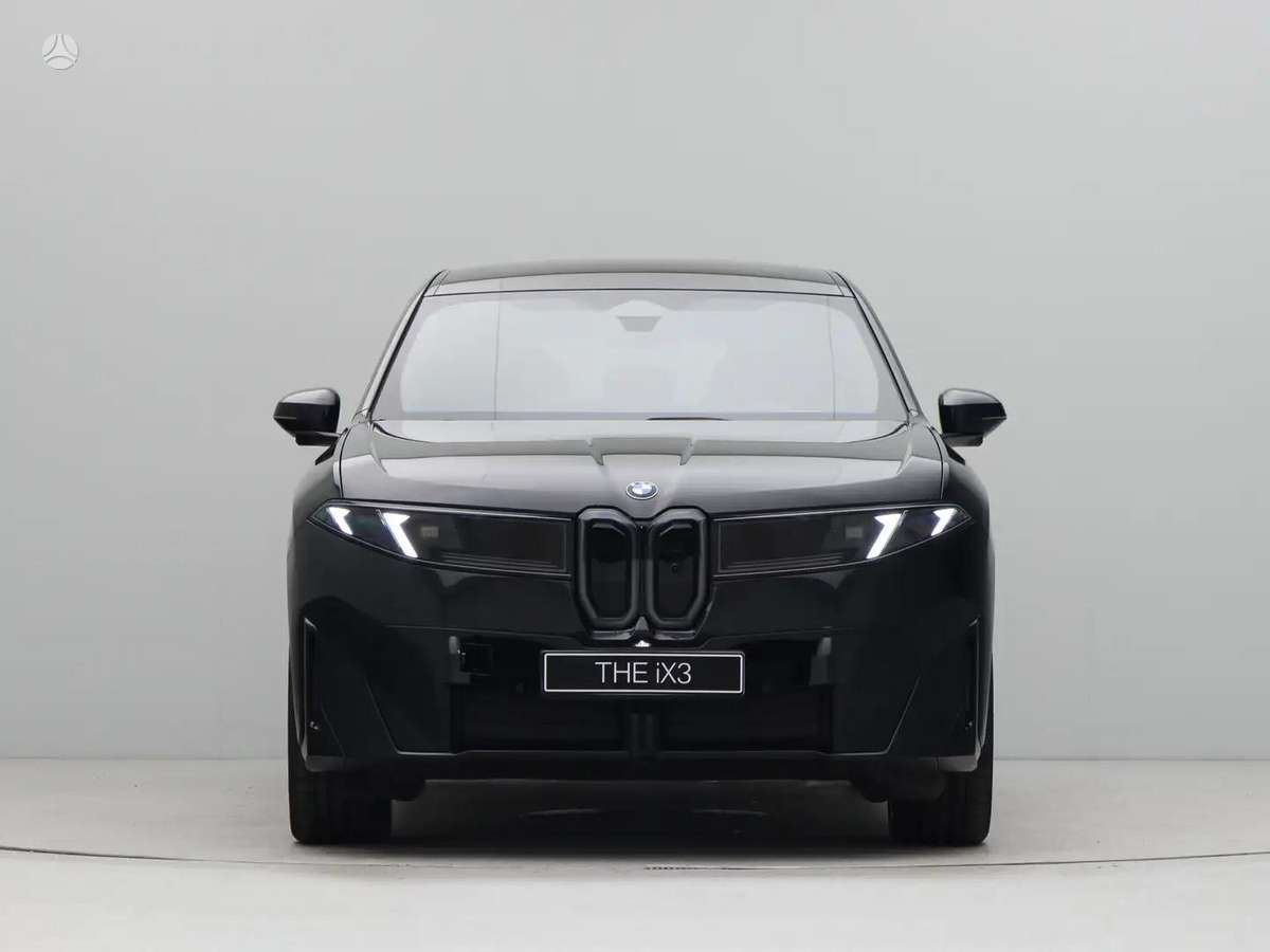BMW iX3, Внедорожник / Кроссовер