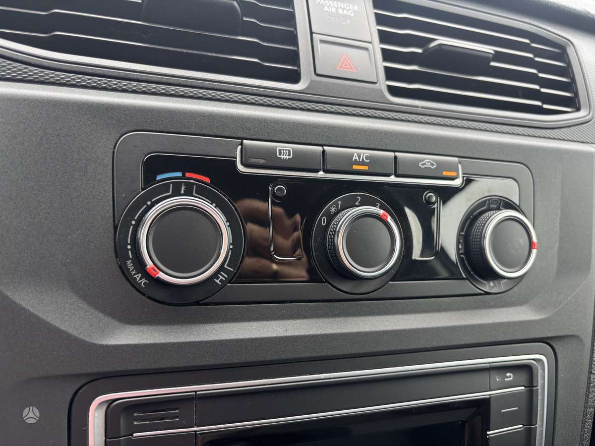 Volkswagen Caddy - 11