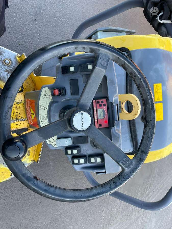 Dynapac CC1000, vibro technika