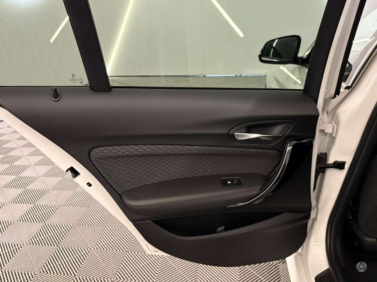 BMW 120, 2.0 l., Хэтчбек
