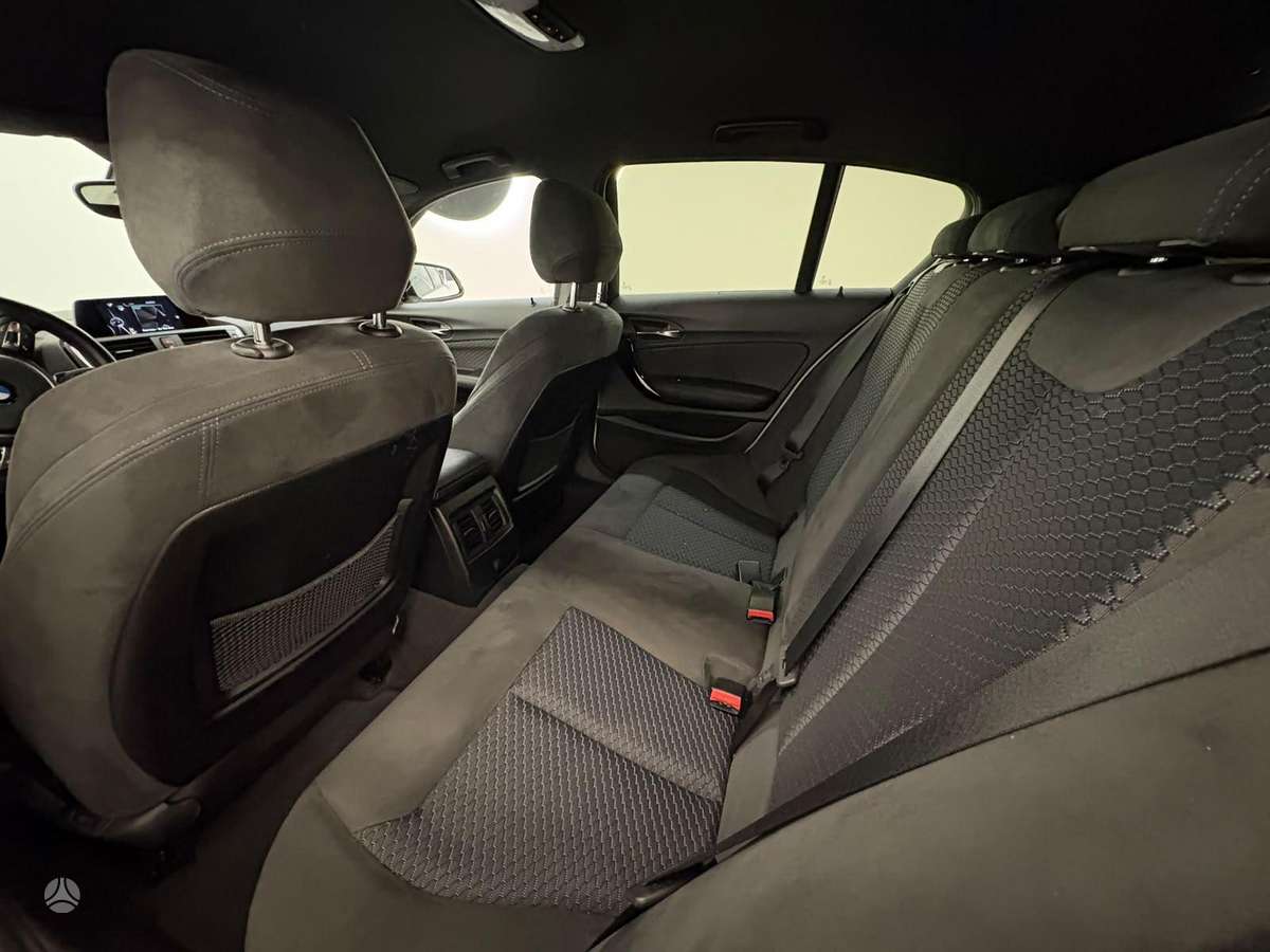 BMW 120, 2.0 l., hatchback
