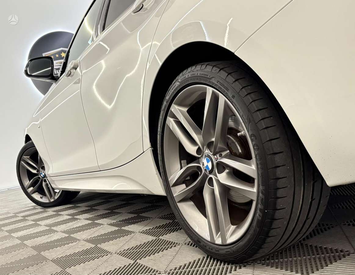 BMW 120, 2.0 l., Хэтчбек