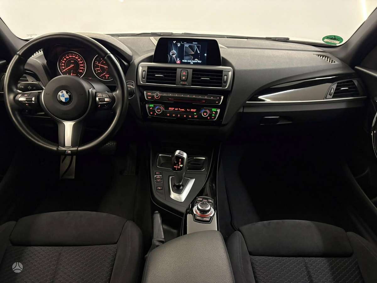 BMW 120, 2.0 l., hatchback