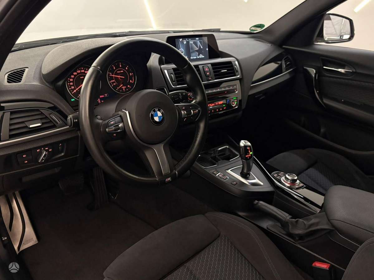 BMW 120, 2.0 l., Хэтчбек