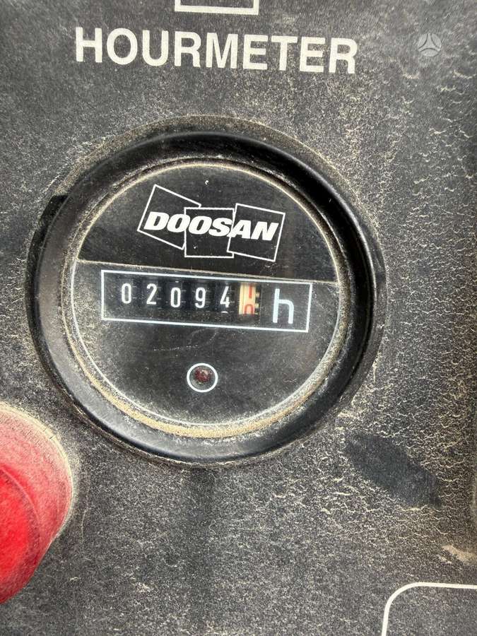 Doosan R1130F 9V, mobile light towers