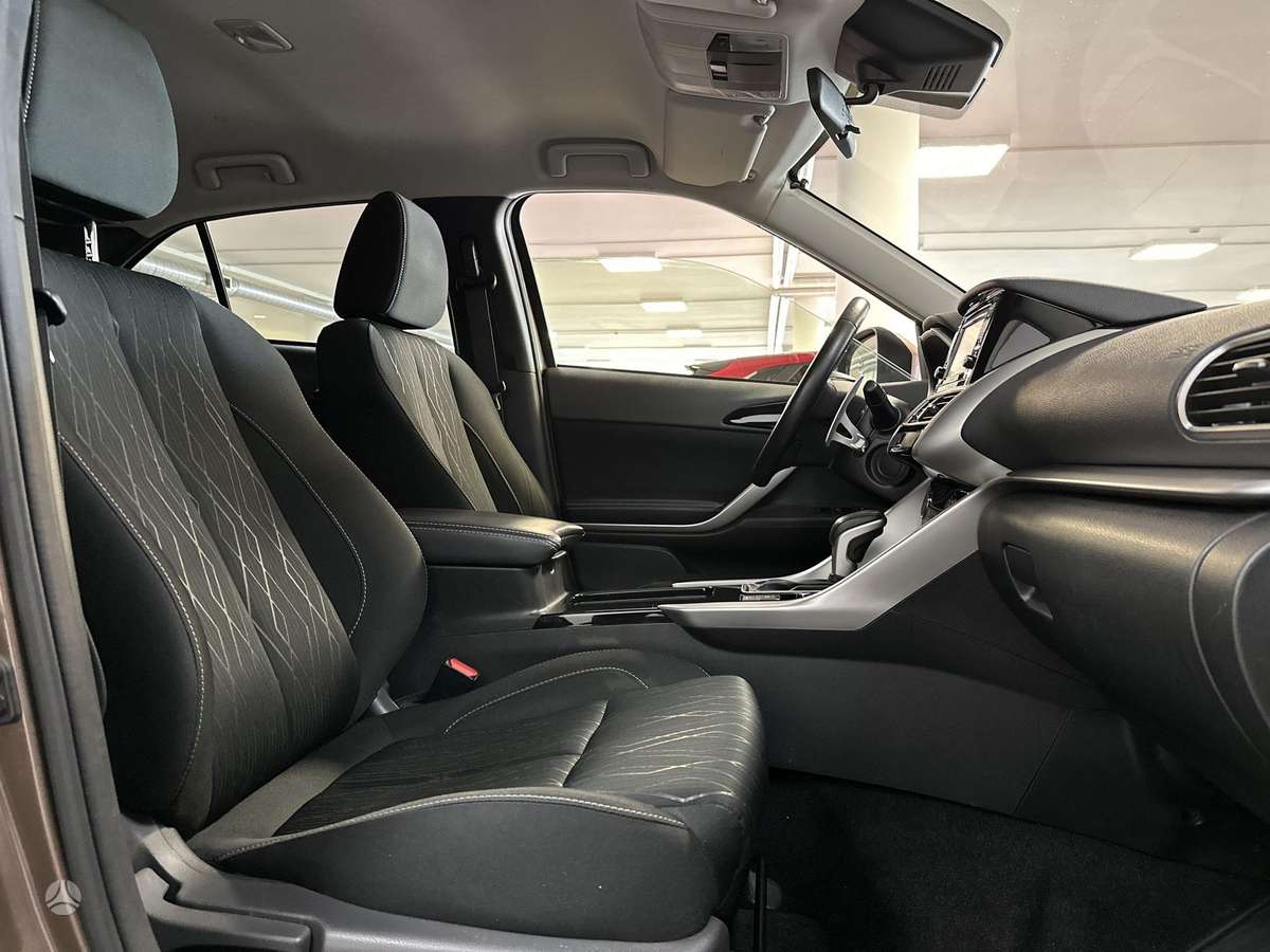 Mitsubishi Eclipse Cross, 1.5 l., off-road / crossover