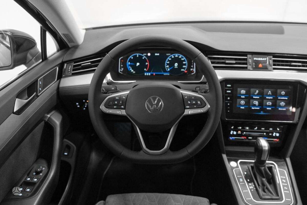 Volkswagen Passat - 11