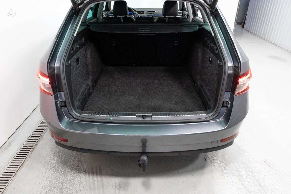 Skoda Superb, 2.0 l., hatchback