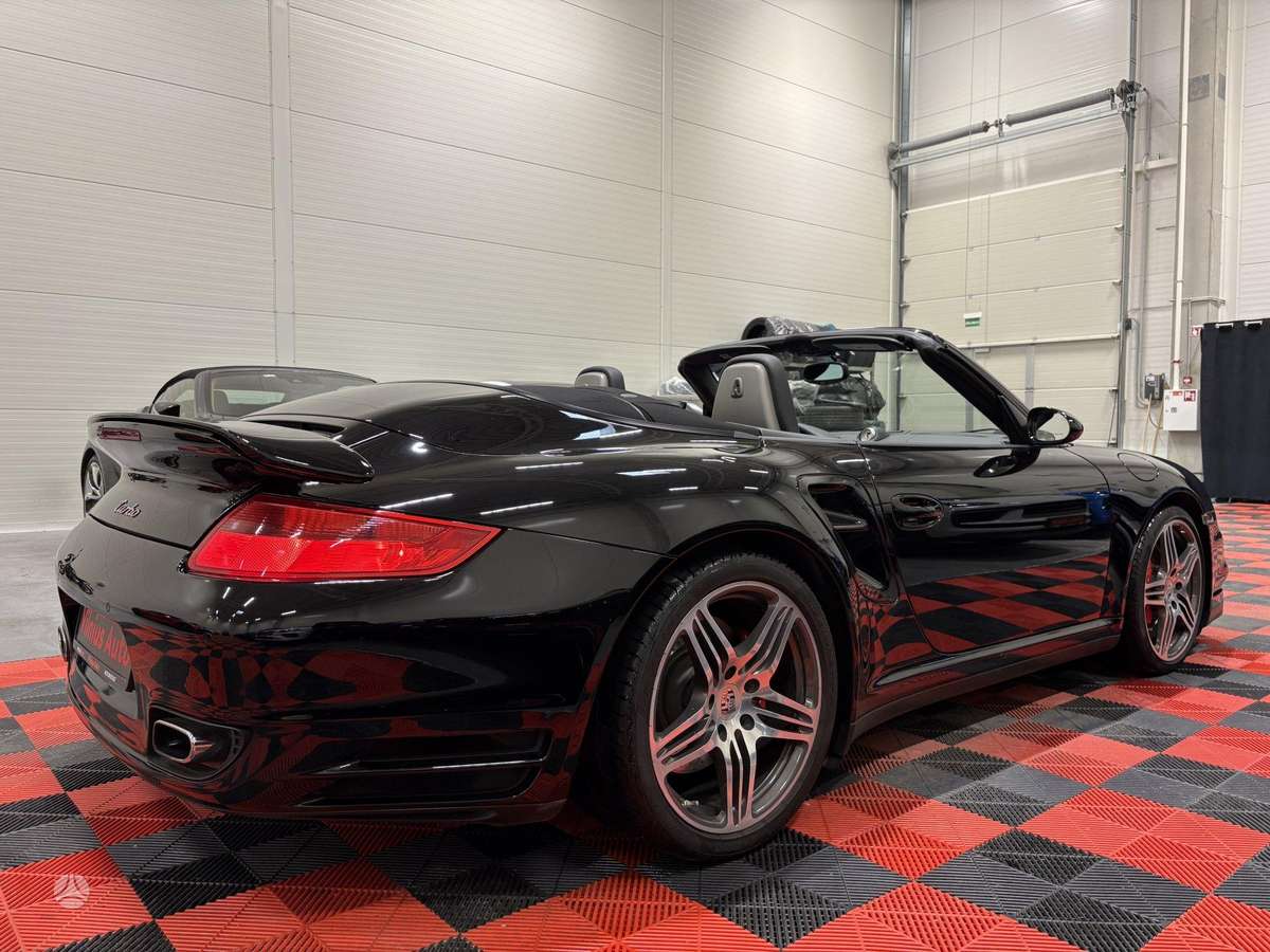 Porsche 911 - 4