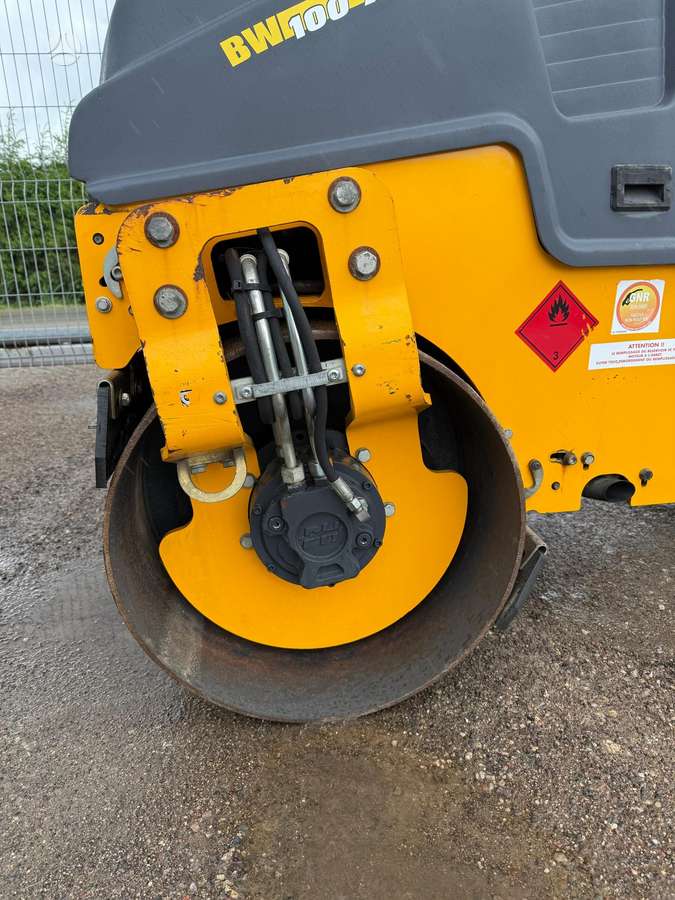 Bomag BW100ADM-5, вибромашины