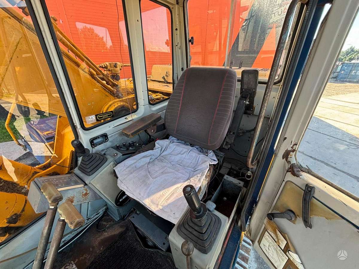 Kobelco K909LC-II, экскаваторы
