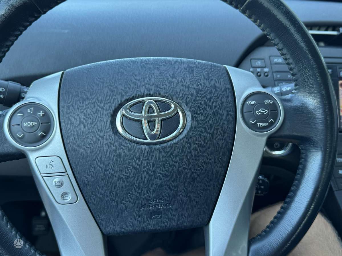Toyota Prius - 10
