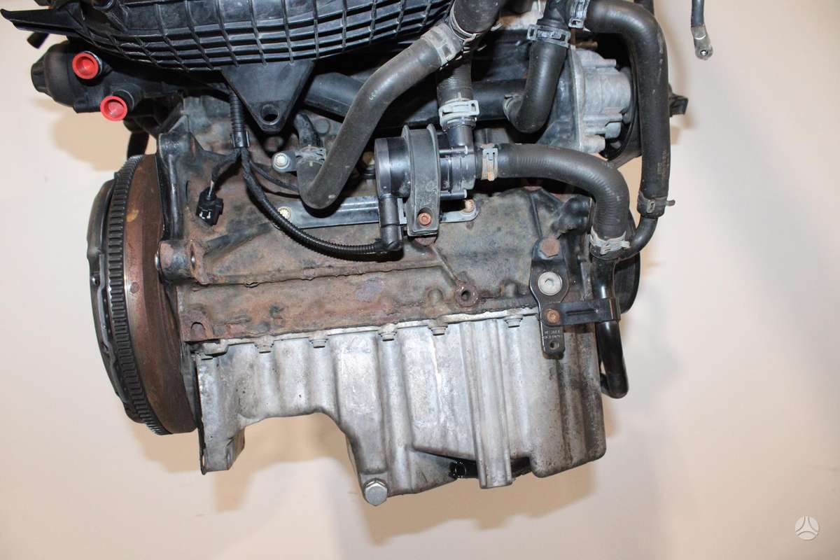 Volkswagen Golf, CAXA, двигатель