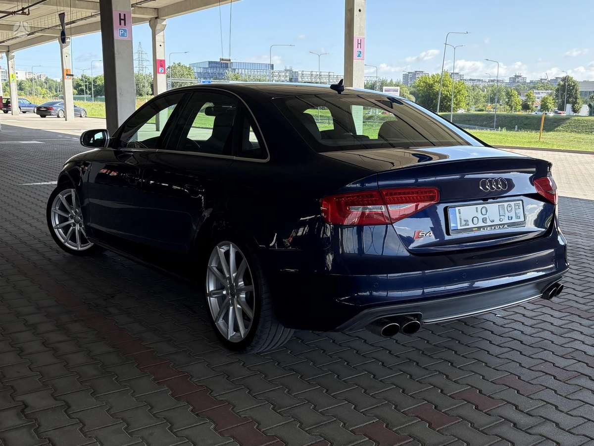 Audi S4, 3.0 l., Седан