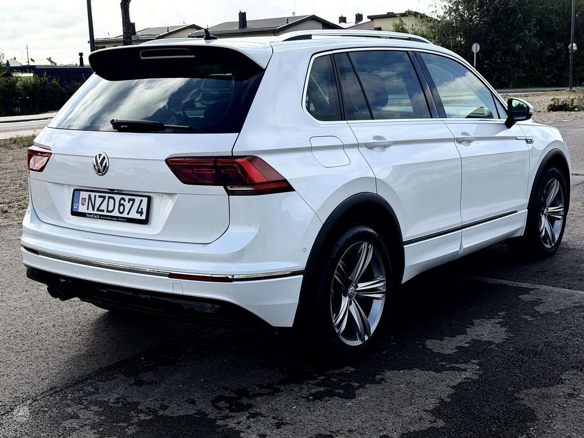 Volkswagen Tiguan - 4