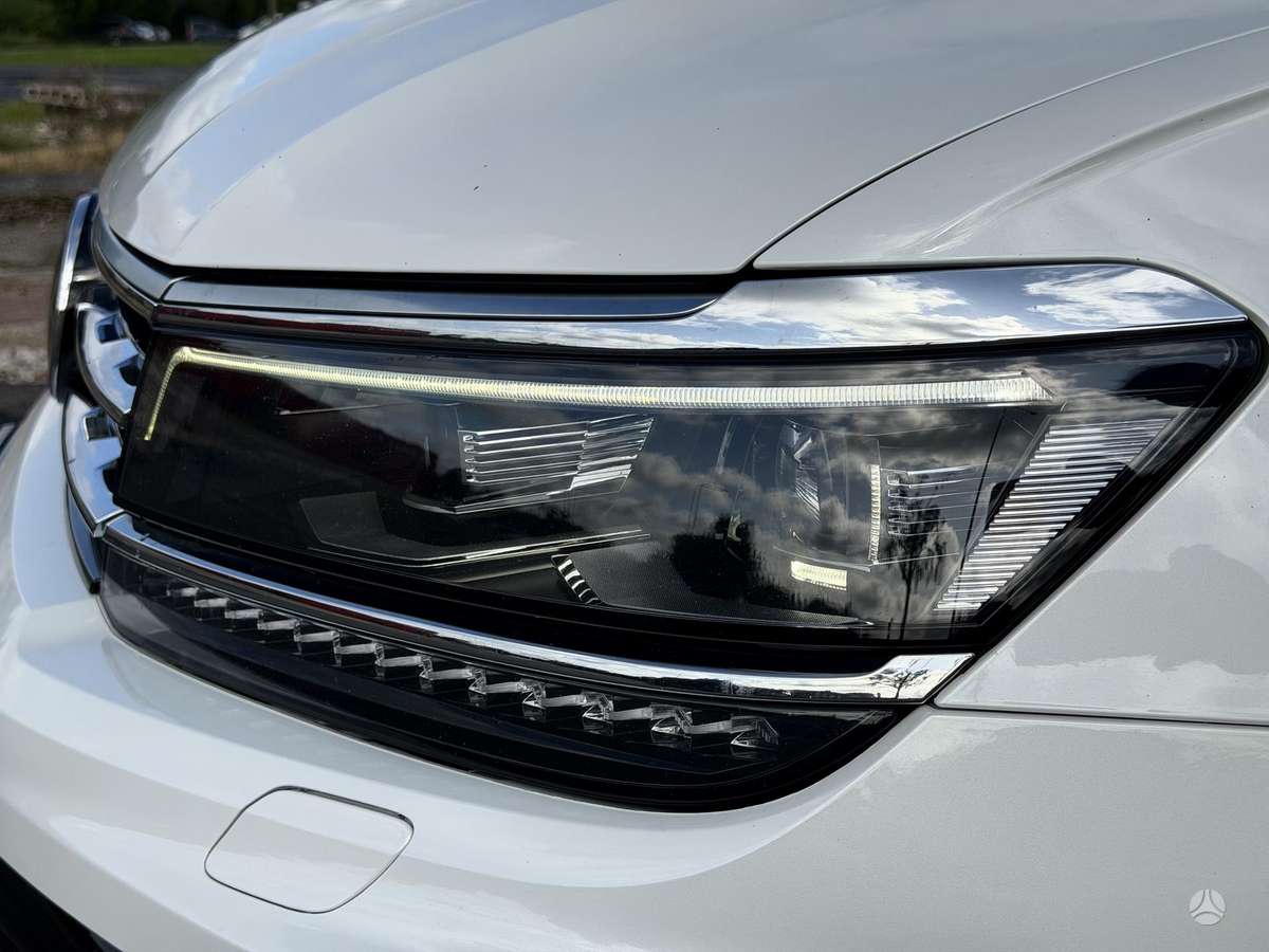 Volkswagen Tiguan - 9