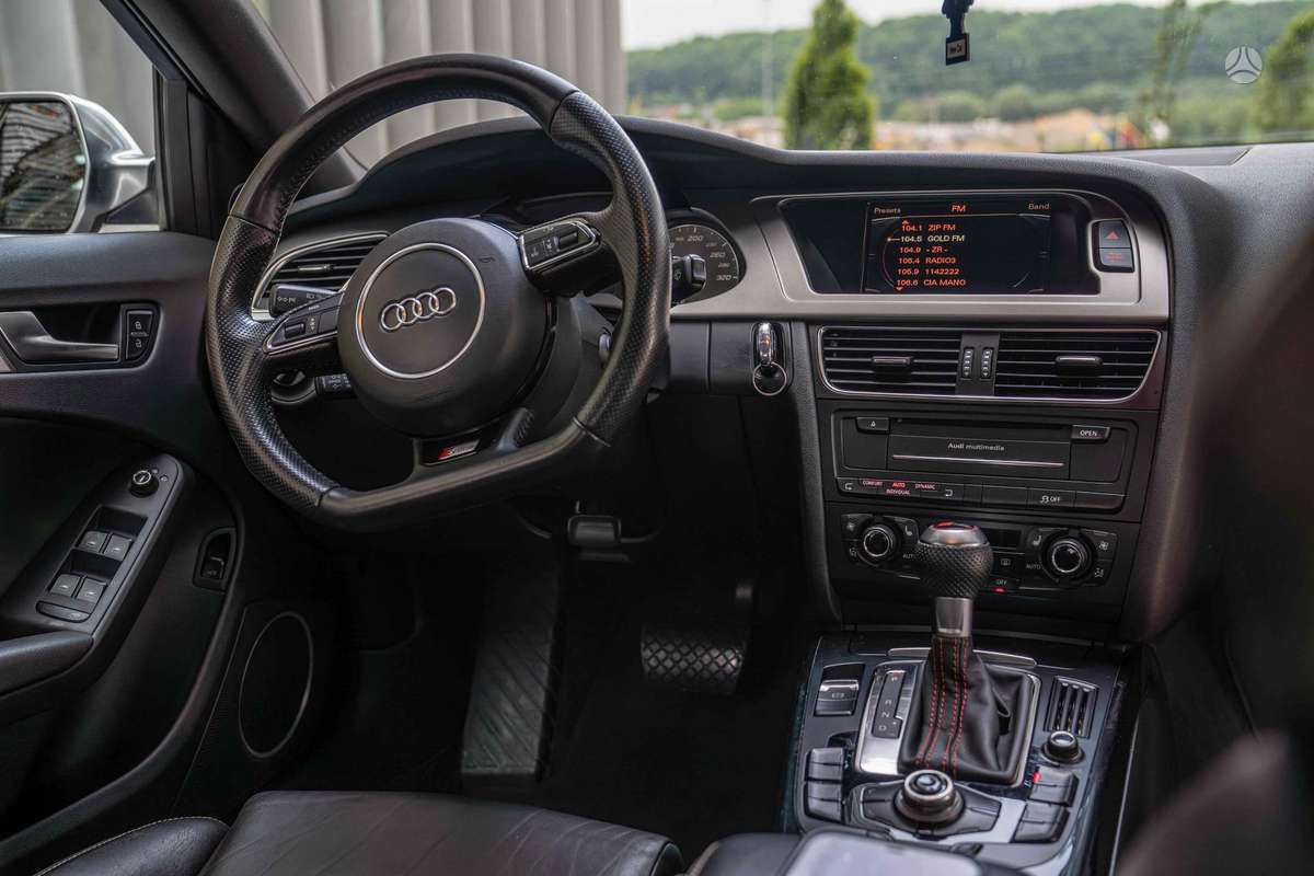 Audi S4, 3.0 l., Седан