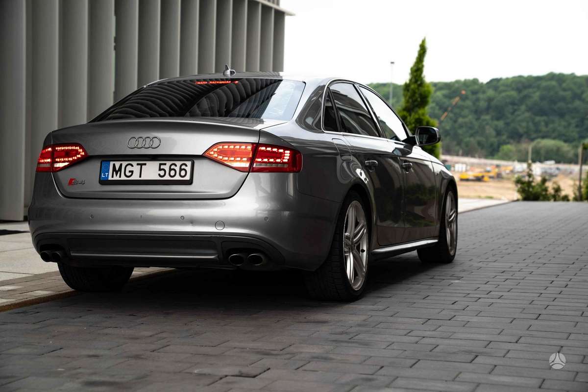 Audi S4, 3.0 l., Седан