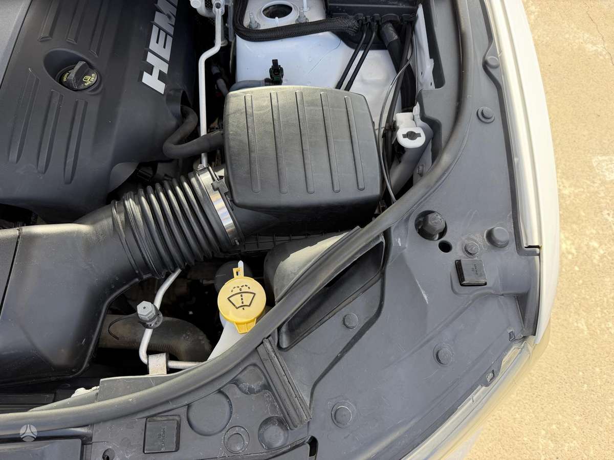 Dodge Durango, 5.7 l., off-road / crossover