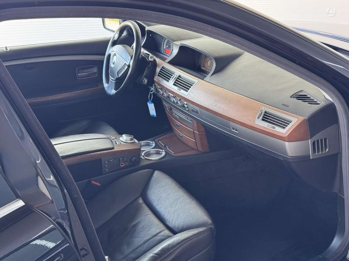 BMW 730, 3.0 l., Седан