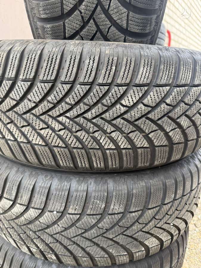 Semperit, universalios 235/65 R17