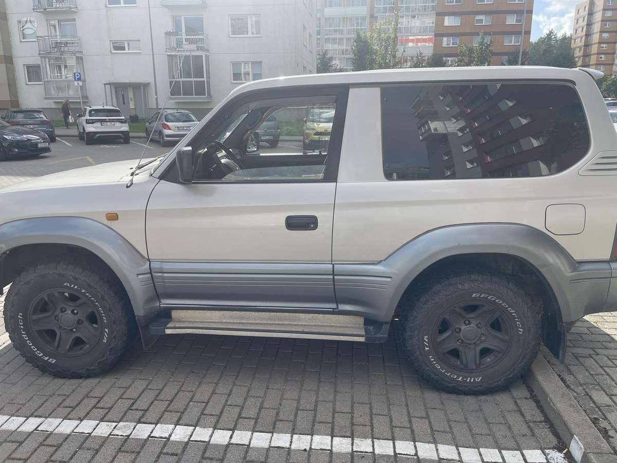 Toyota Land Cruiser - 3