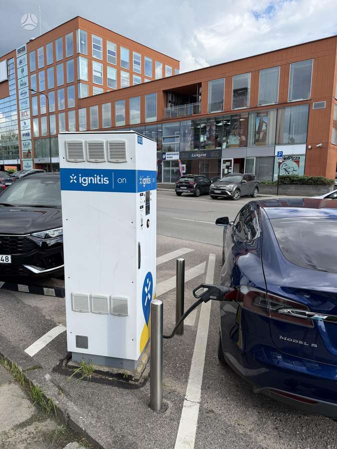 Tesla Model S, 85 кВт·ч, Хэтчбек