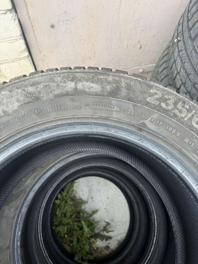 Semperit, universalios 235/65 R17
