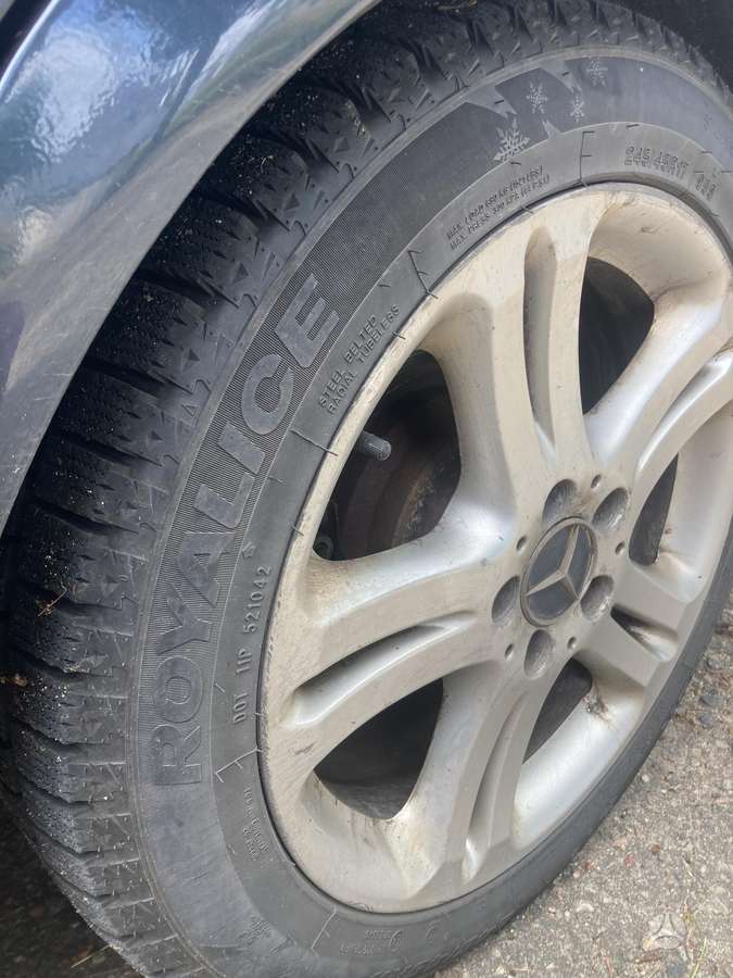Mercedes-Benz E320, 3.2 l., Седан