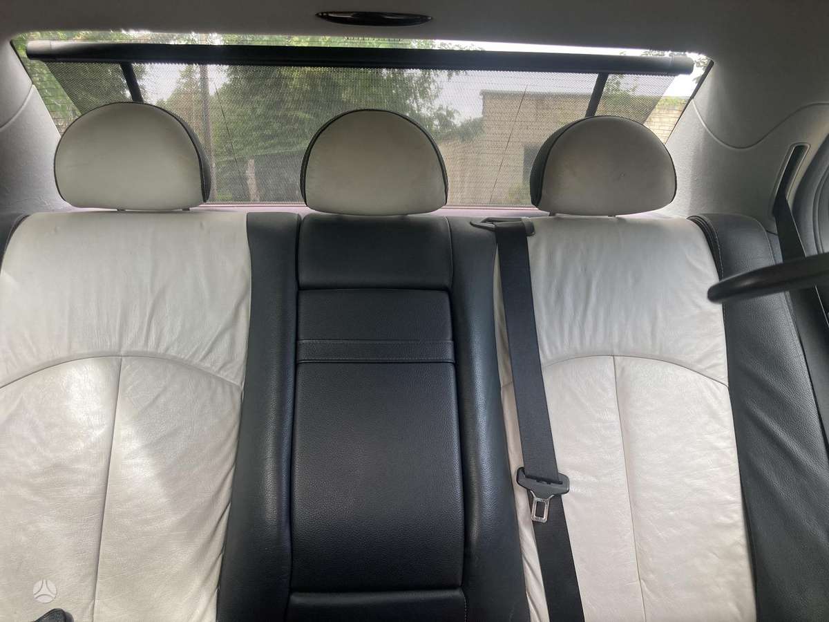 Mercedes-Benz E320, 3.2 l., Седан
