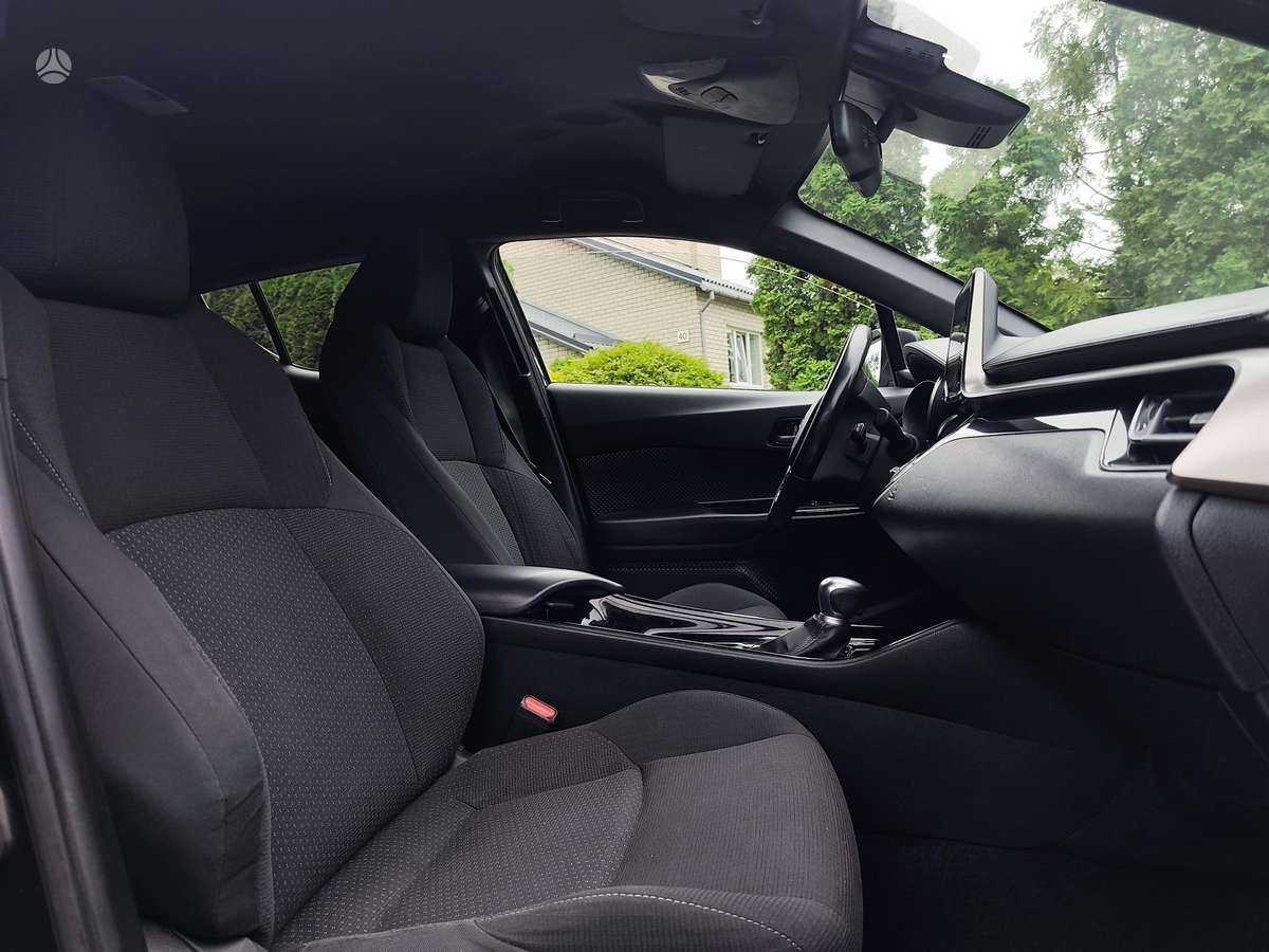 Toyota C-HR - 6