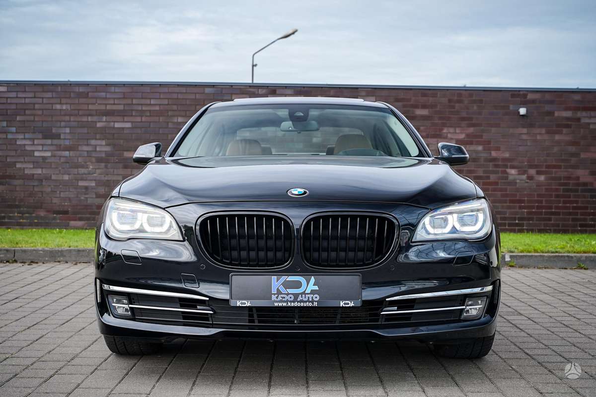 BMW 730, 3.0 l., Седан