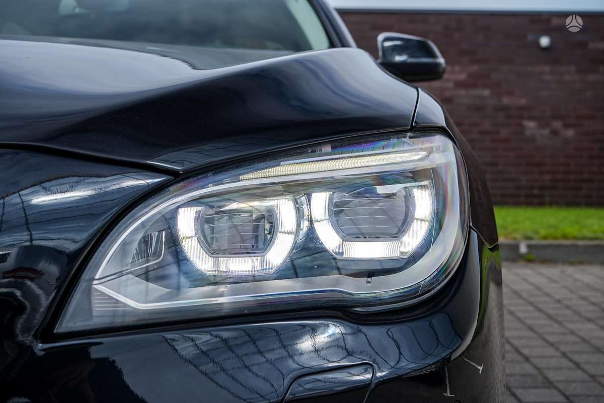BMW 730, 3.0 l., Седан