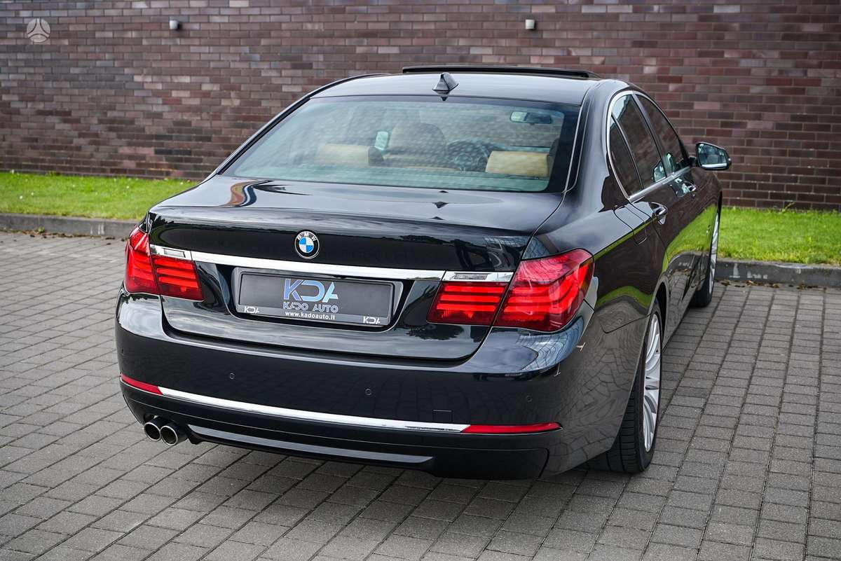 BMW 730, 3.0 l., Седан