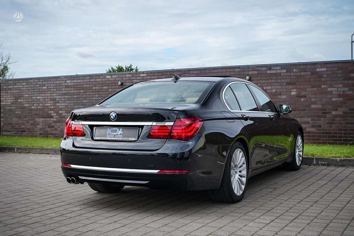 BMW 730, 3.0 l., Седан