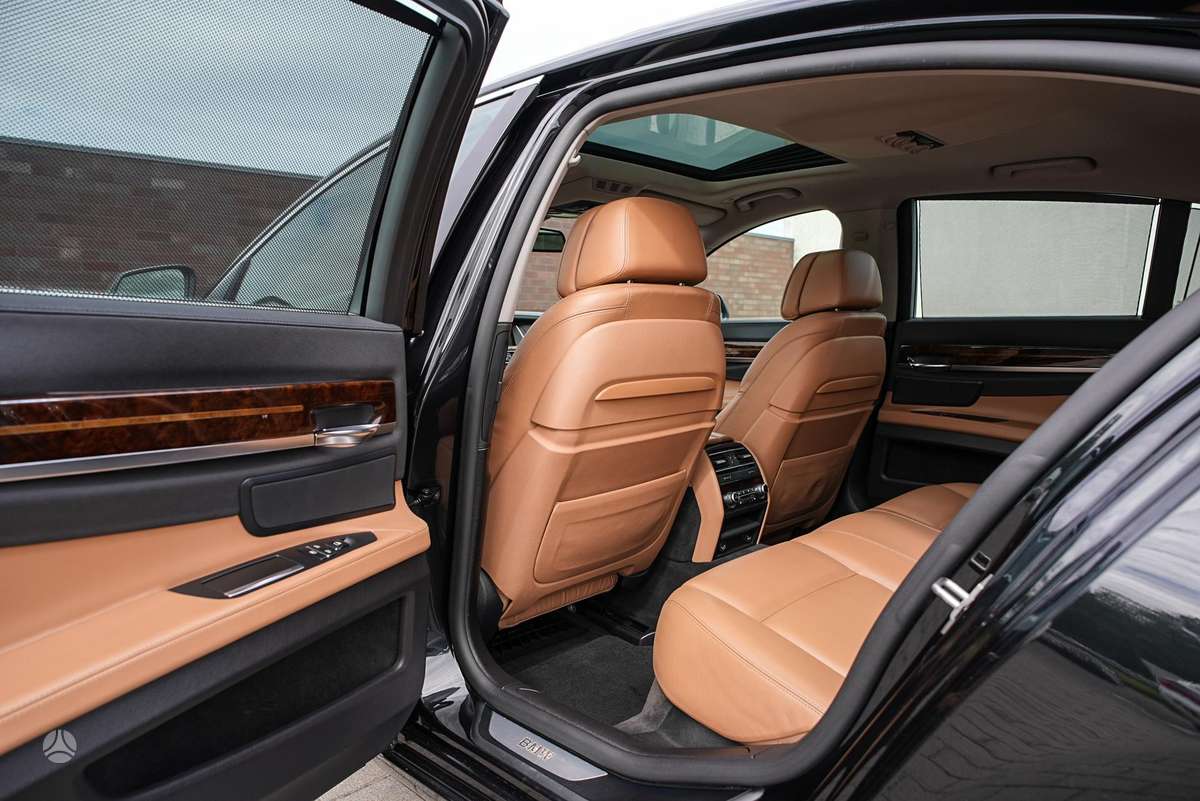 BMW 730, 3.0 l., Седан