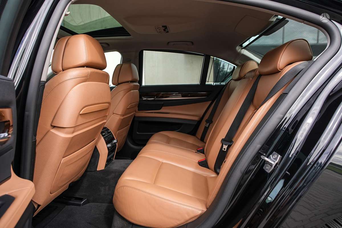 BMW 730, 3.0 l., Седан