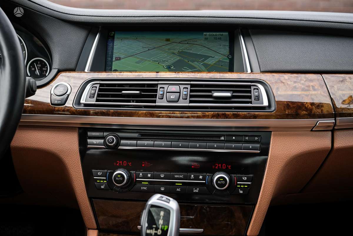 BMW 730, 3.0 l., Седан