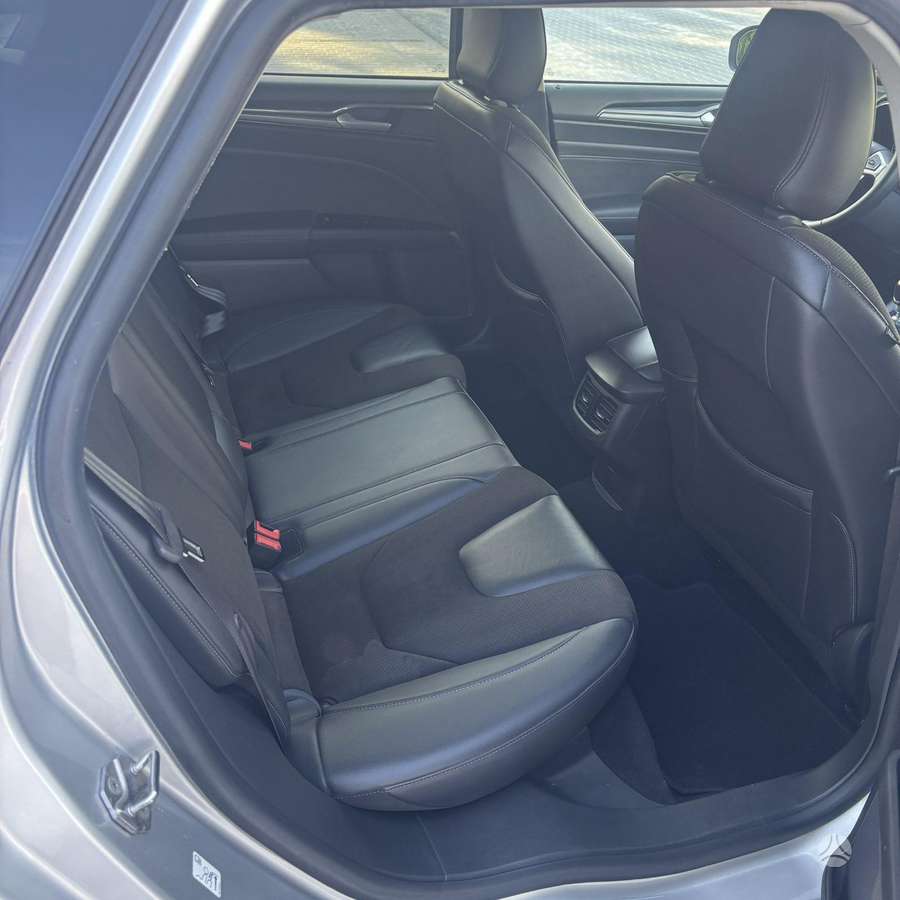 Ford Mondeo, Универсал
