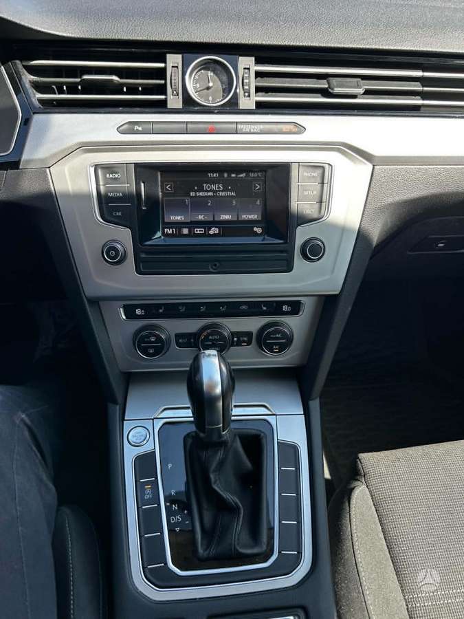 Volkswagen Passat - 6
