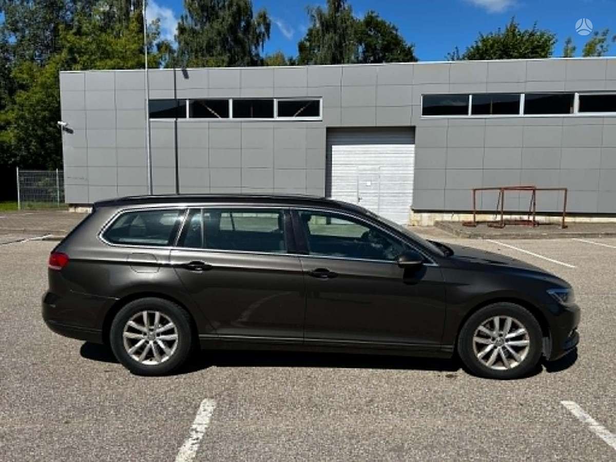 Volkswagen Passat - 2