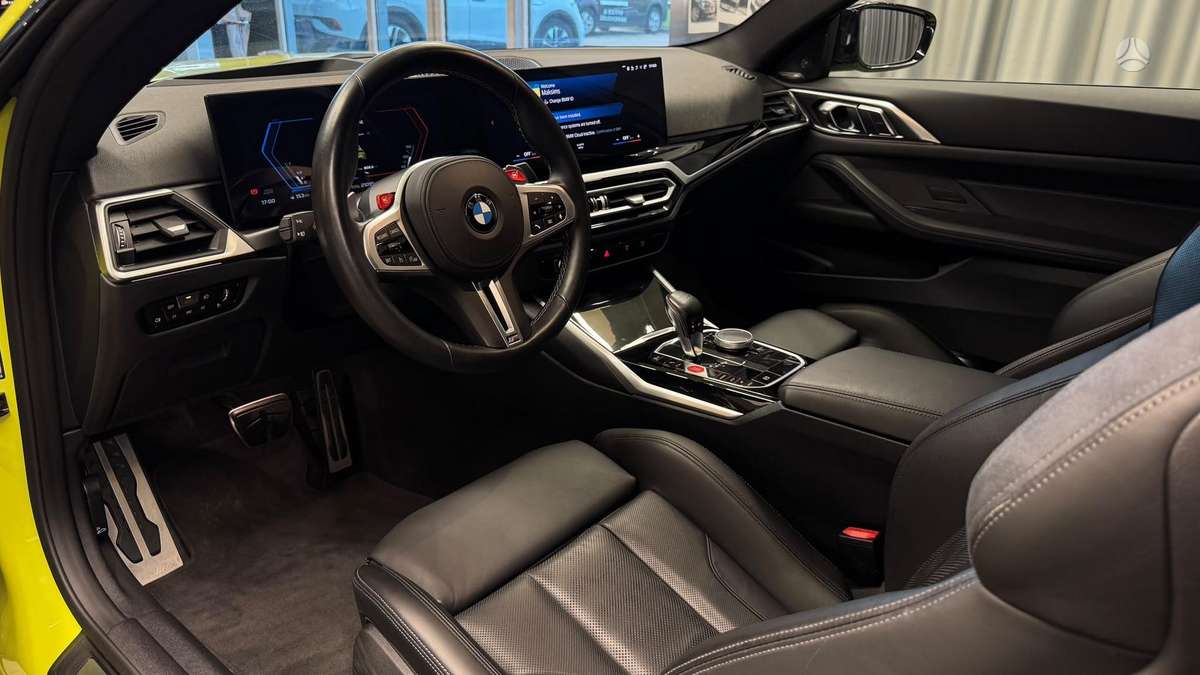 BMW M4, 3.0 l., coupe