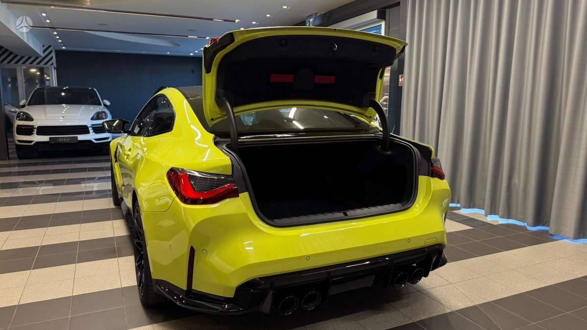 BMW M4, 3.0 l., coupe