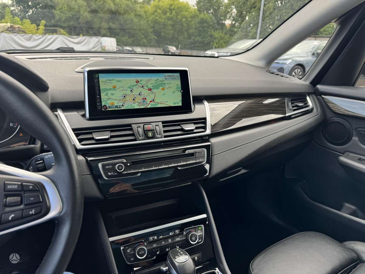 BMW 220 Active Tourer, 2.0 l., Минивэн